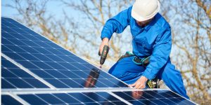 Installation Maintenance Panneaux Solaires Photovoltaïques à Saint-Antonin-de-Lacalm